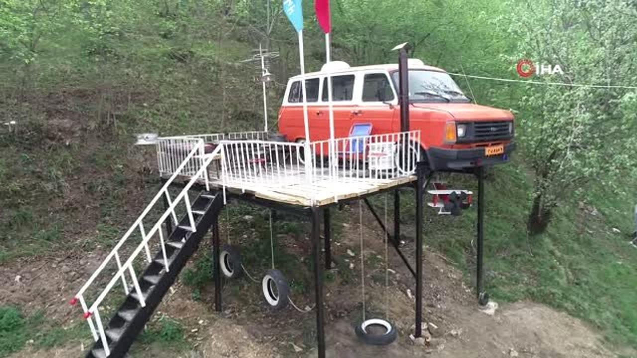Kızları Ağaç Ev İstedi, O Minibüsten Ev Yaptı