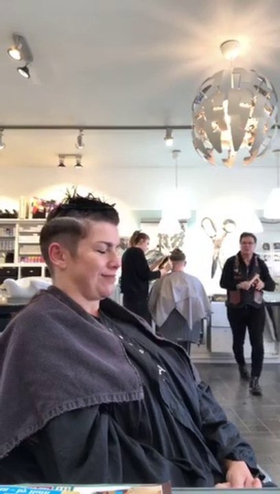 Short Pixie Undercut Haircut Tutorial - How to cut a Short Pixie Haircut