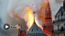 Katedral Notre Dame terbakar