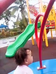 bermain bersama anak - baby playing in the pak in malaysia