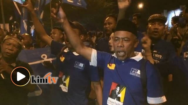 Bagai pesta, penyokong PAS-BN rai kemenangan Tok Mat