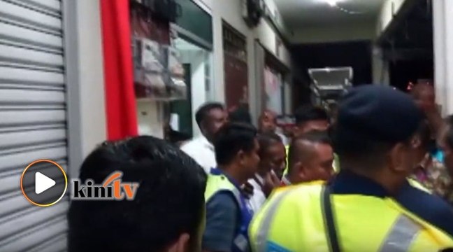 Streram dikawal ketat polis