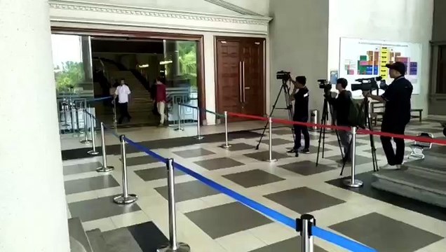 Bekas Perdana Menteri, Datuk Seri Najib Tun Razak beredar dari Kompleks Mahkamah Kuala Lumpur