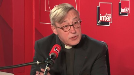 Mgr Patrick Chauvet : "Les vitraux sont sur place, une rosace va peut-être devoir être démontée, certains tableaux ont pu être sauvés, ils sont à la mairie de Paris"