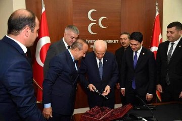 Bahçeli'ye, Hediye 149 Yıllık Tabanca