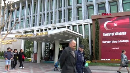 İstanbul- Büyükşehir Belediye Başkanlığı Binası Önü - 1