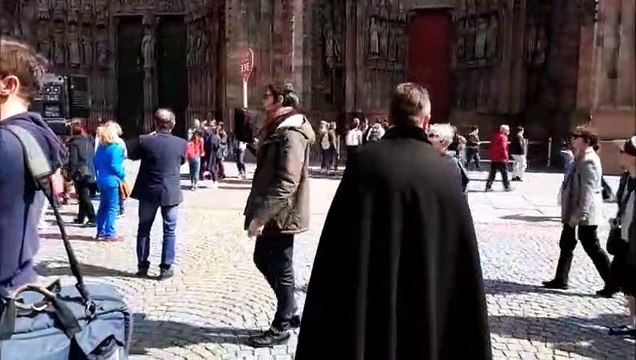 Les cloches de la cathédrale de Strasbourg sonnent pour Notre Dame de Paris
