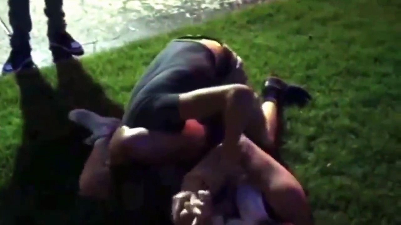 Elle éclate un mec au Jiu Jitsu !