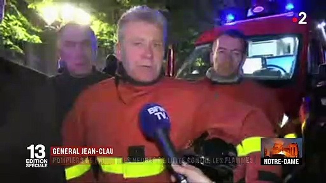 Incendie à Notre-Dame de Paris : l'intervention...