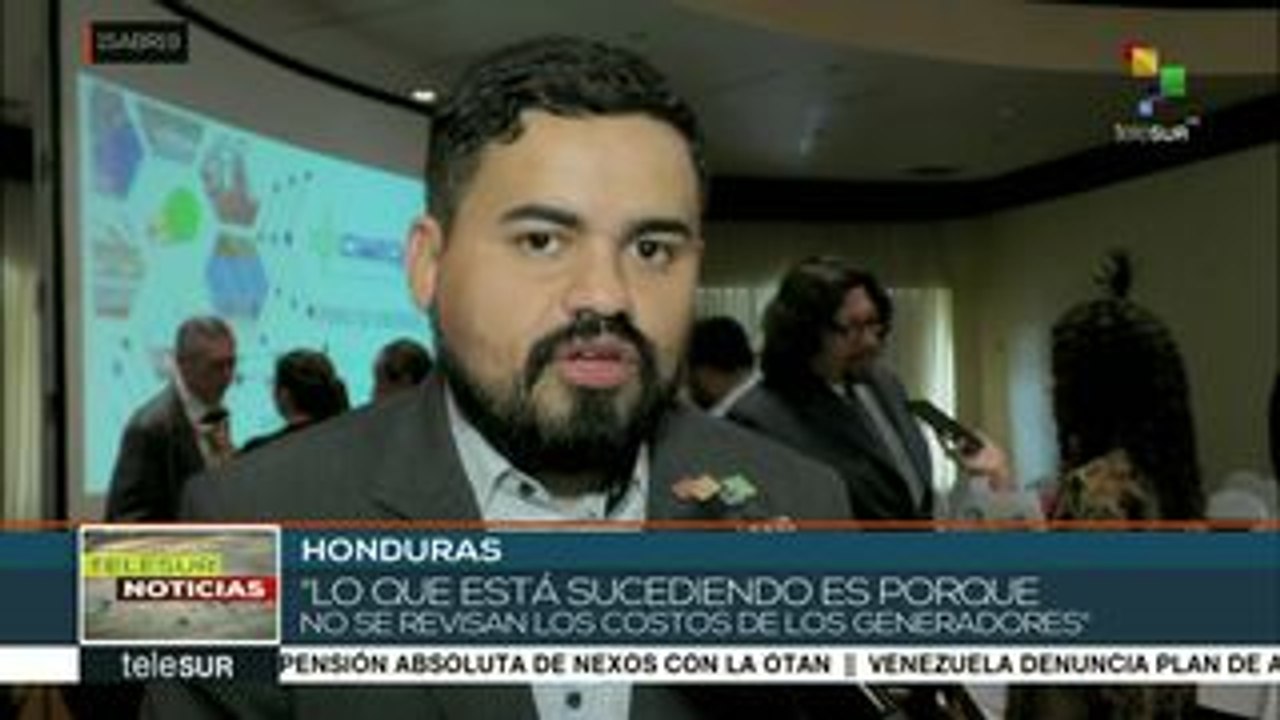 teleSUR Noticias: Padres del activista Ola Bini llegaron a Ecuador