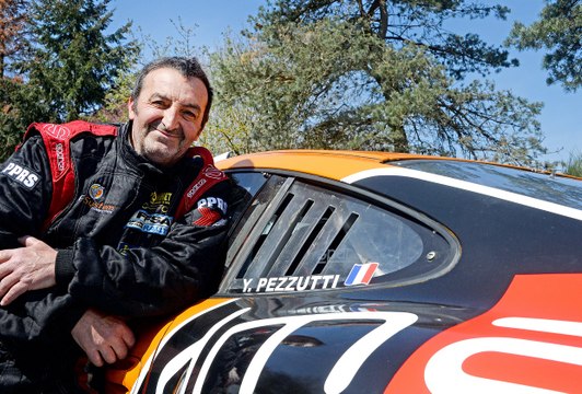Rallye LYON-CHARBONNIERES : le pilote Yves Pezzutti découvre sa nouvelle Porsche