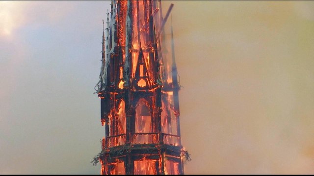 Notre Dame fire: Russia, Japan and the Vatican offer help