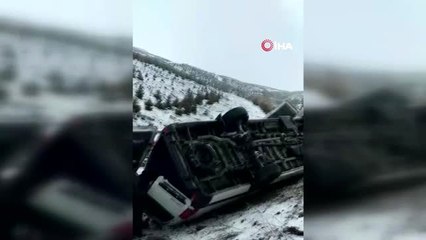 Erciyes'te Yolcu Minibüsü Şarampole Devrildi: 3 Yaralı