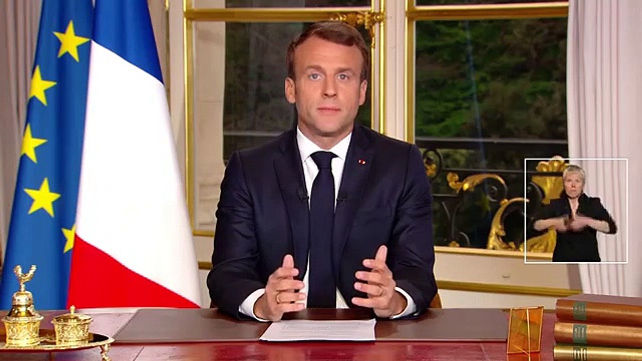 Emmanuel Macron: "Nous avons vu cette nuit cett...
