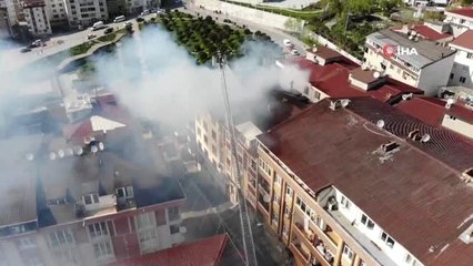 Esenyurt'ta 5 Katlı Binanın Çatısında Çıkan Yangın Havadan Görüntülendi