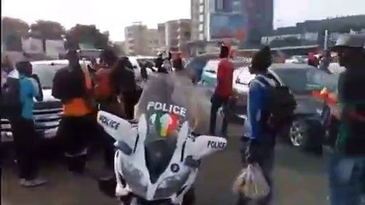 Urgent - Arrestation musclée de Carlou D par la Police