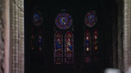 노트르담 화재원인 조사 착수...유물은 루브르로 / YTN