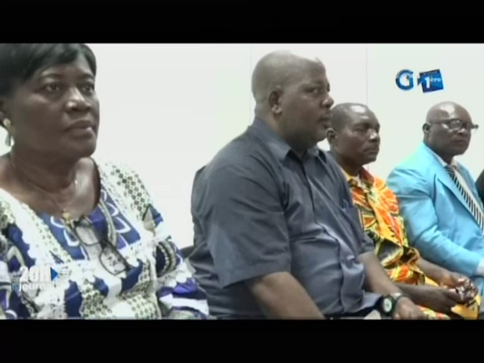 RTG/La fédération nationale des associations des parents d’élèves et d’étudiants du Gabon et la CAPEG appellent au calme et à la reprise des cours dans les établissements scolaires du Gabon