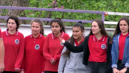 Halı saha değil, okul bahçesi