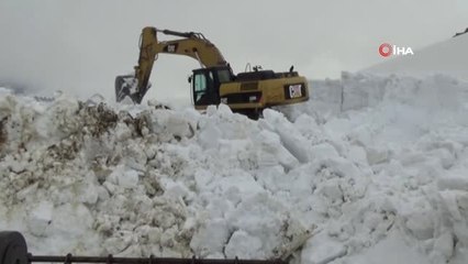 Yüksekova'da Baharda Karla Mücadele Çalışması