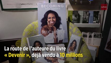 En conférence à Paris, Michelle Obama fait rire et inspire