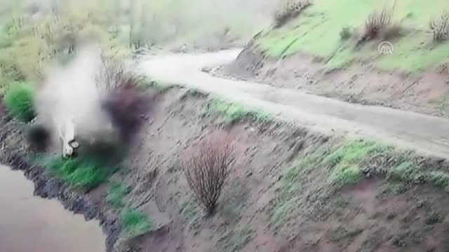 Cipin Çaya Devrilme Anı Güvenlik Kamerasında