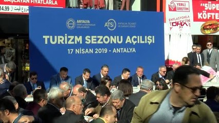 Antalya Vali Karaloğlu Merkeze Turistin Neden İnmeyeceğini Açıkladı