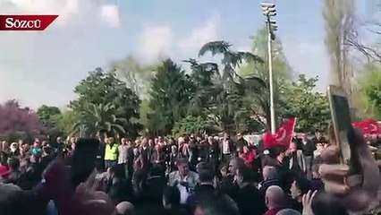 İBB önünde İmamoğlu bekleyişi