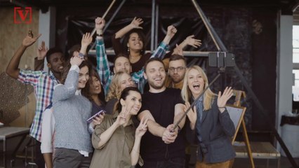 New Zealand Train Company Might Ban Passengers From Taking Photos Due To Risky Selfies