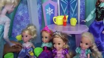 Jouer à ELSA du Château de GLACE ! Elsa et Anna, les tout-petits et leurs amis