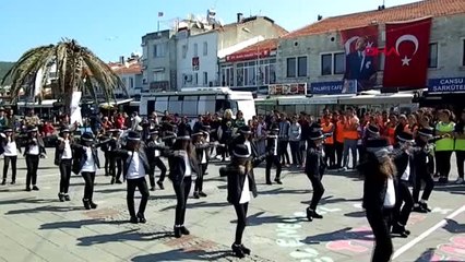 İzmir Foça'da Kan Bağışı Şenlik Havasında Geçti