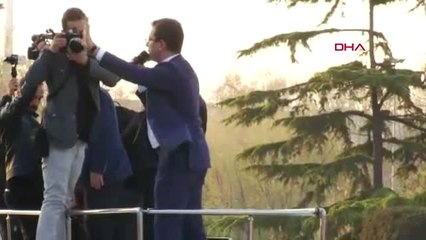 İmamoğlu İbb Önünde Bekleyen Vatandaşlara Seslendi -2