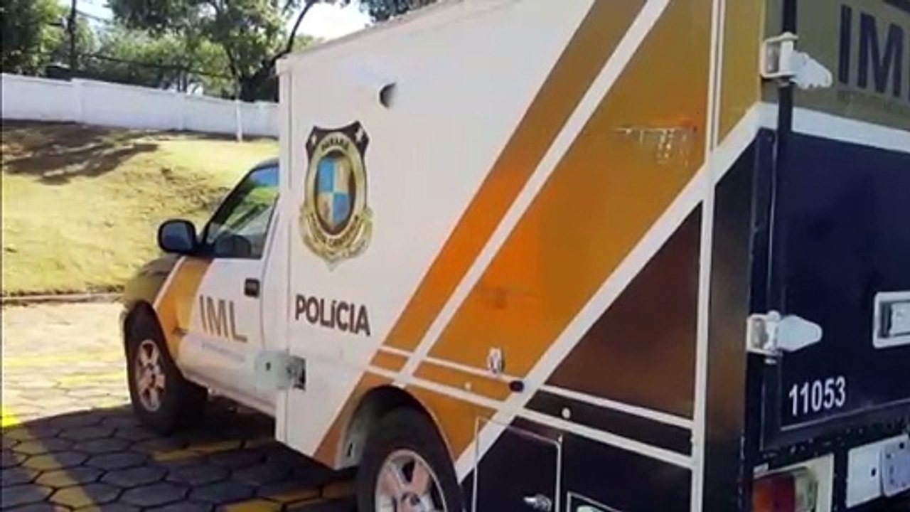 Corpo de mulher que se afogou é levado ao IML