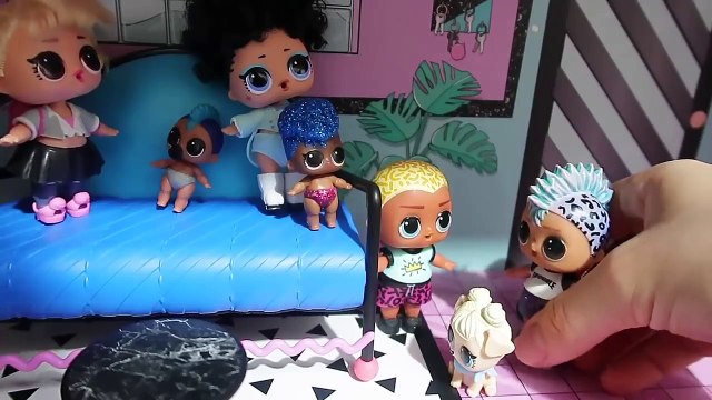 LOL BEBEK EVİ KARIŞIYOR! İKİZ KUZENLER GELDİ EVİ DAĞITTILAR! PUNK KÖPEK EVDEN GİTTİ! Bidünya Oyuncak