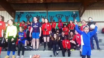 DES CHANTS ET DES CHANTS ET DES SUPPORTERS
