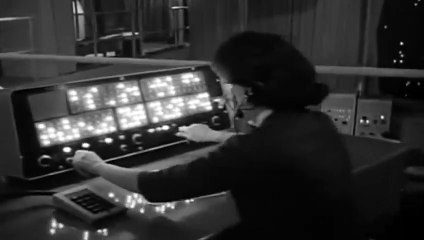 Lost in Space  S 01 E 02  The Derelict