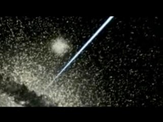 Trou noir attaque une galaxie