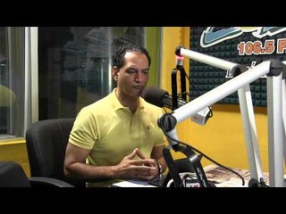 Jose Laluz comenta canciones navideñas y el mal reparto de las cajas navideñas por el gobierno