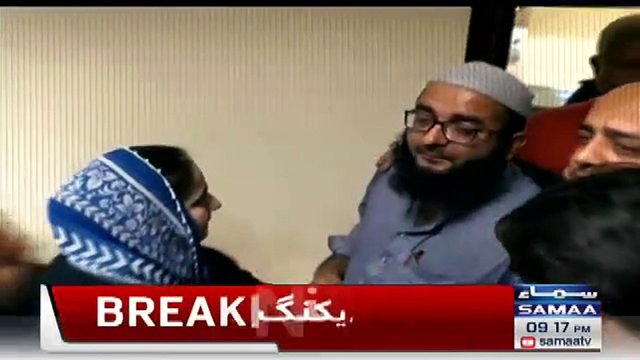 News Anchor Kiran Naz Wears Bullet Proof Jacket In Live Bulletin