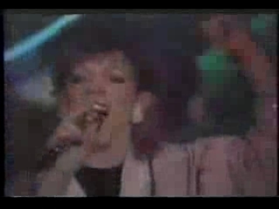 Angie Gold - Eat You Up