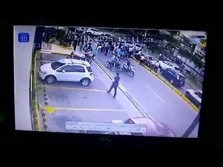 Video completo accidente motorista muerto en ave. Lope de Vega