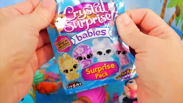 LOL Surprise Dolls Lil Sisters at Kinetic Sand Pool