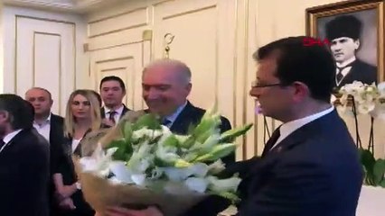 Ekrem İmamoğlu mazbatasını aldı