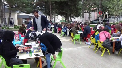 Anaokulu öğrencileri üniversitelilere zeka oyunlarını öğretti