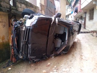 Sel Araçları Hurdaya Çevirdi