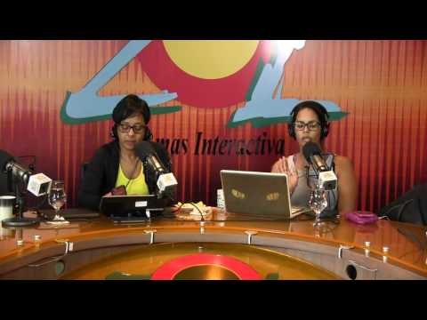 Francisco Sanchis comenta vestuarios de artistas en la alfombra roja de los Premios Soberanos