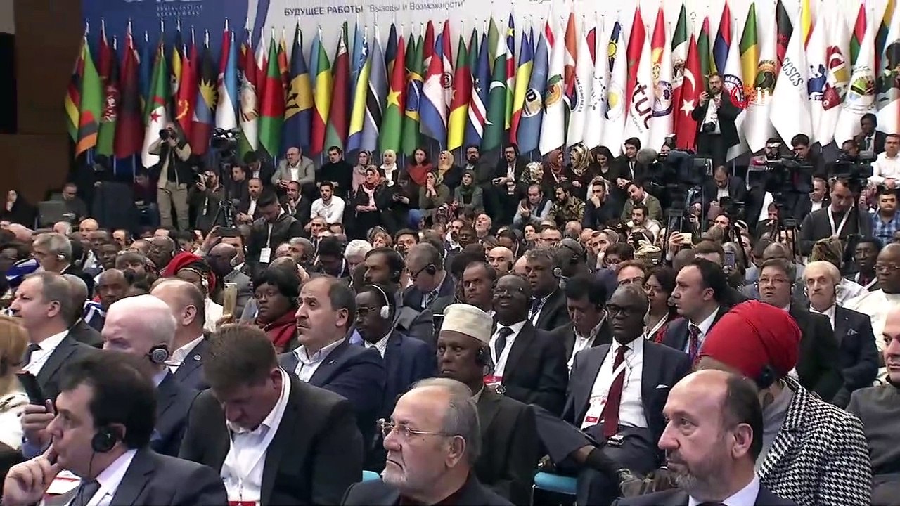 Cumhurbaşkanı Erdoğan: 'Sizi memurluktan atamazlar, zulme seyirci olmayız. Zulme karşı durmak bizim için bir görevdir. Memur-Sen sendika değiştirmeye zorlayanlara karşı dik durmalıdır'