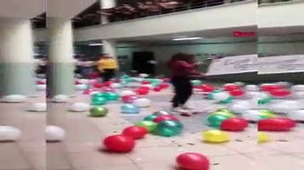 Kanseri yenen öğretmenlerini böyle karşıladılar