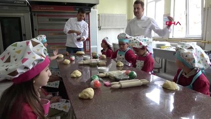 Bolu Minik Öğrenciler Kurabiye Yaptı