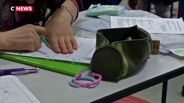 Jean-Michel Blanquer présente un plan pour améliorer l'enseignement des langues étrangères